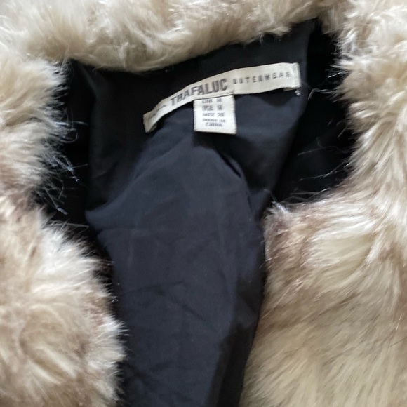 Faux fur coat - Picture 2 of 2